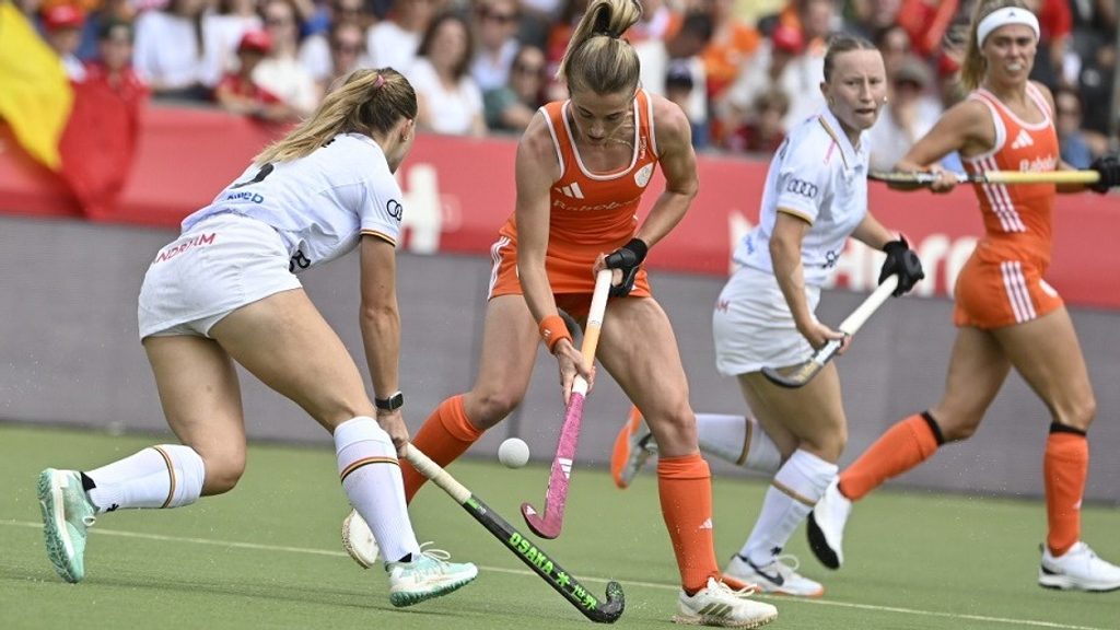FIH Pro-League: England women retain Pro League status as men’s World Cup qualification battle heats up 3 - FIH Pro-League: England women retain Pro League status as men’s World Cup qualification battle heats up - While the champions have already been determined, there was still plenty at stake on the penultimate day of FIH Hockey Pro League action in Berlin and Antwerp on Saturday.