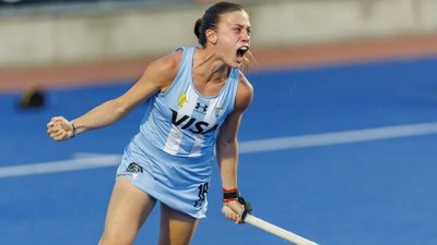 argentina-showcase-attacking-prowess-as-australia-reinforce-their-consistency-on-day-two-in-santiago.Click to read full article.