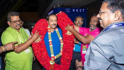 fih-president-tayyab-ikram-welcomes-the-worlds-rising-stars-to-the-hockey-junior-world-cup.Click to read full article.