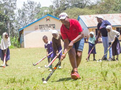 rael-nyte-giving-forward-through-hockey.Click to read full article.