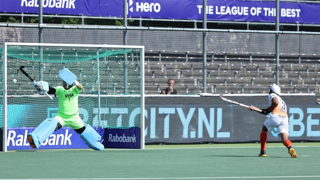 FIH Pro-League: Hosts continue dominant display in Amsterdam as India go down to Argentina 3 QhR2LaQmSc - FIH Pro-League: Hosts continue dominant display in Amsterdam as India go down to Argentina - The day’s FIH Hockey Pro League action started on a sombre note with a minute's silence observed for those affected by the tragic Air India plane crash in Ahmedabad on Thursday.