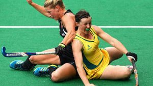 nothing-splitting-the-hockeyroos-and-blacksticks.Click to read full article.