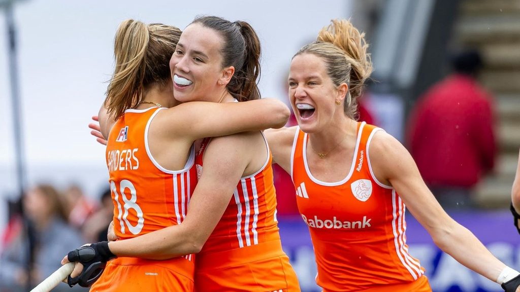 FIH Pro-League: Dutch delight home fans and Argentina spoil Spanish party as FIH Hockey Pro League resumes 3 TO5Xqdmlrw - FIH Pro-League: Dutch delight home fans and Argentina spoil Spanish party as FIH Hockey Pro League resumes - After a 102-day break, FIH Hockey Pro League action resumed in sizzling style in Valencia and Amsterdam on Saturday.