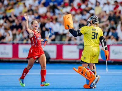 defending-champions-make-winning-start-as-usa-hold-las-leonas-to-a-draw.Click to read full article.