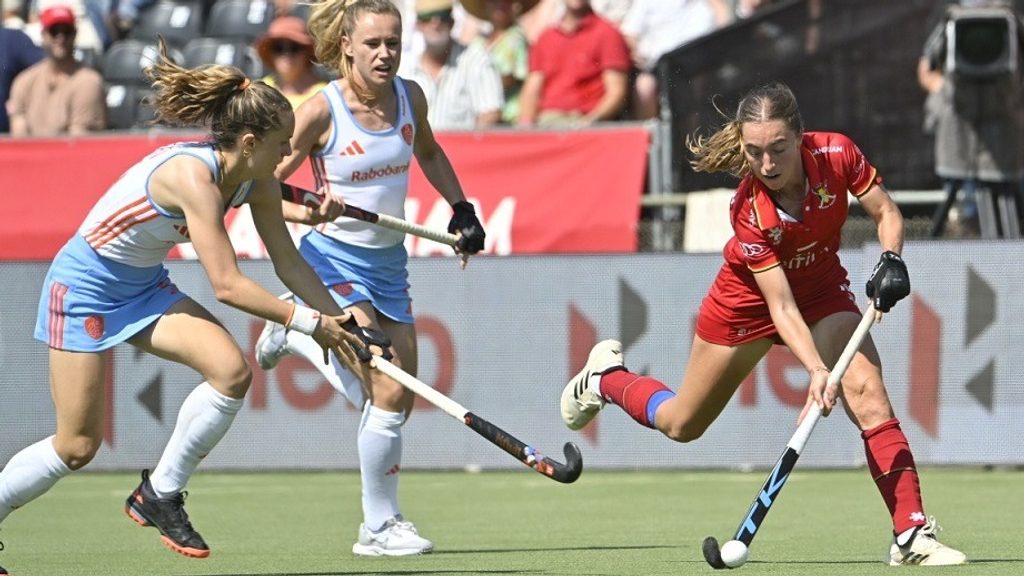 FIH Pro-League: Dutch women cap off stellar season with shootout win as Spanish men clinch World Cup spot 3 nIaR4Y8etP - FIH Pro-League: Dutch women cap off stellar season with shootout win as Spanish men clinch World Cup spot - The Netherlands women lifted the FIH Hockey Pro League trophy for a fifth time after sealing a superb campaign with a shootout win over Belgium in Antwerp on Sunday.