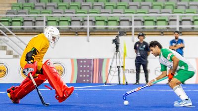shootout-drama-and-shifting-momentum-as-pakistan-clinch-final-against-new-zealand-on-day-4-of-the-fih-hockey-mens-nations-cup-malaysia-2025.Click to read full article.
