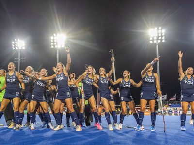 dutch-dominance-a-chinese-hat-trick-and-a-combative-argentina-semi-finals-set-in-santiago.Click to read full article.