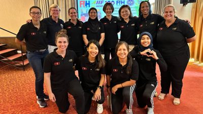 international-survey-launched-to-advance-support-for-women-in-high-performance-hockey-coaching.Click to read full article.